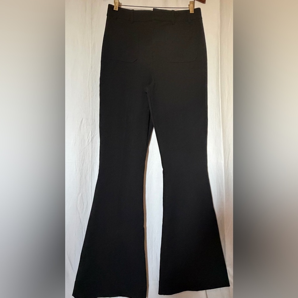 NWOT - Reiss Women’s Classic Flare Pants w. Zip Fly & Patch Pockets - Black - 8